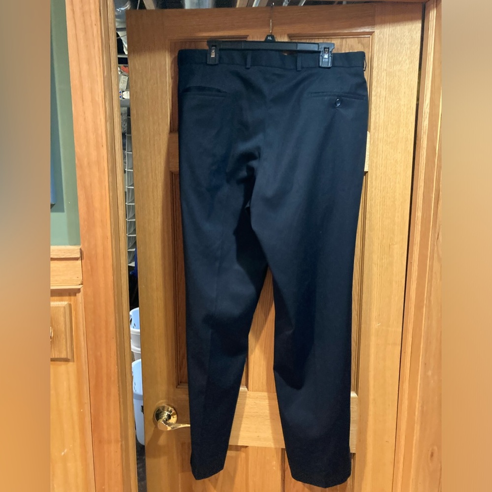 Men’s docker pants. - Picture 2 of 4